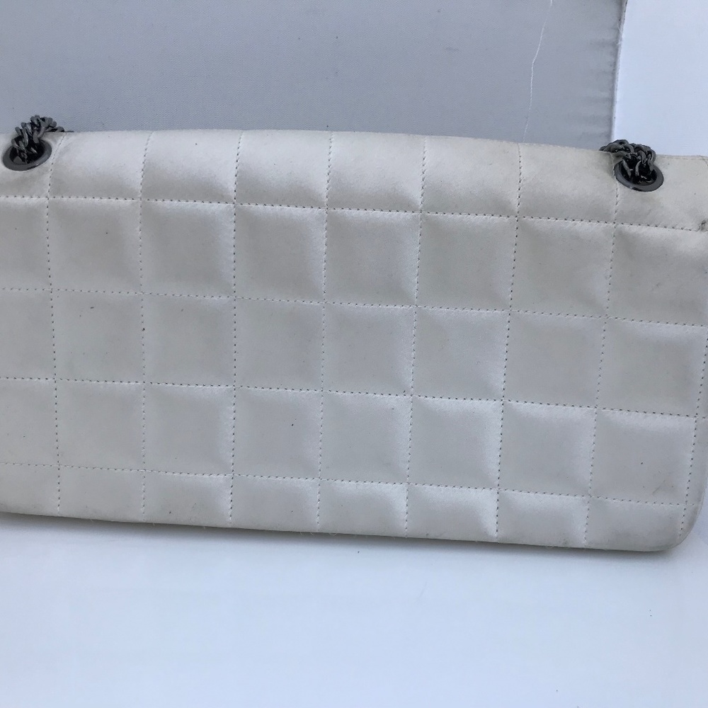 Authentic Chanel Mini Bag Clutch with Metal Chain - Picture 5 of 8